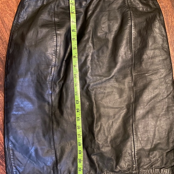 Genuine Leather skirt - Women’s size 11/12 - Picture 5 of 7